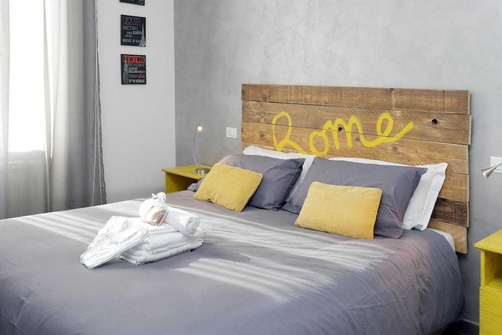 روما Li Rioni Bed & Breakfast الغرفة الصورة